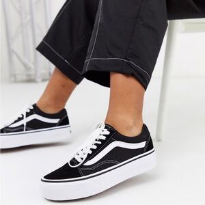 Vans Old Skool Platform trainers in black and white